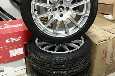 Новый комплект колес с литыми дисками на Lada Vesta